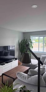 MAGNIFIQUE 5 1/2 MODERNE DISPONIBLE 1er SEPTEMBRE - Photo 4