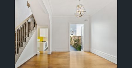 Redfern’s Finest – Substantial Terrace with Separate Studio & Garage - Photo 2