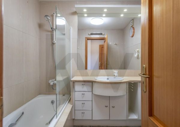 Apartamento T4 em Lisboa