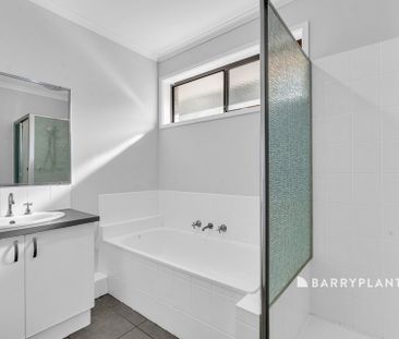 Comfortable Family Living in a Convenient Location - Photo 4