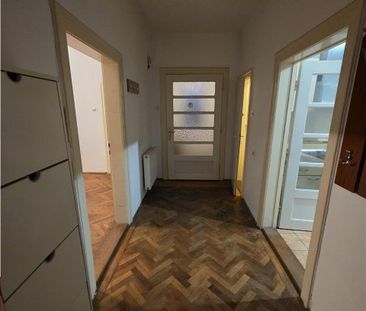Casa de inchiriat in zona Parcului Sub Arini din Sibiu - Fotografie 2