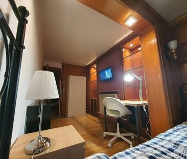 Carrer dArístides Maillol, Barcelona, Catalonia 08028 - Photo 1