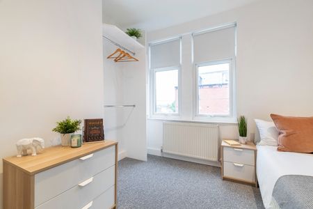 6 Bed Terraced House, Hartley Grove, LS6 - Photo 4