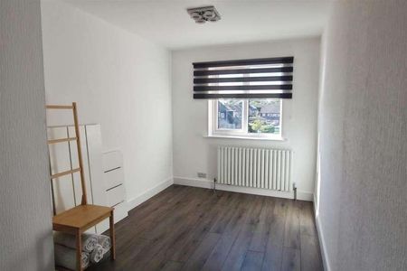 Swanholm Gardens, Calcot, RG31 - Photo 3