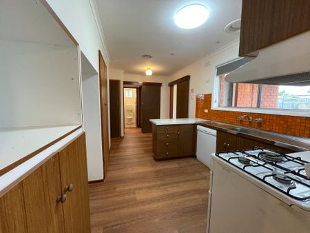 17A Westmoreland Street, St Albans Park - Photo 5