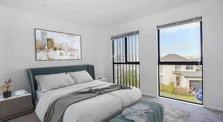 THREE LEVEL HOME IN STONEFIELDS - Photo 3