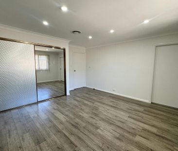 NEWLY RENOVATED TOWNHOUSE - Photo 5