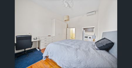 Charming Fully Furnished Studio in the Heart of St Kilda - Photo 3