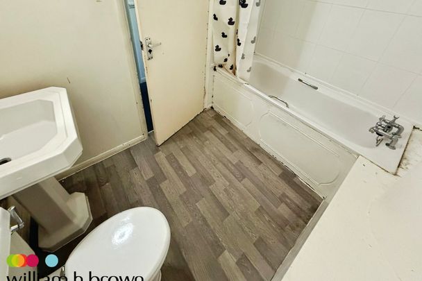 Stanford House - Photo 1