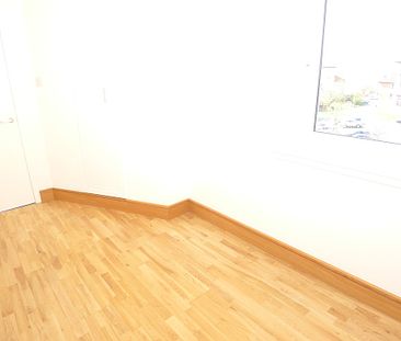 Property to let in Dundee - Photo 4