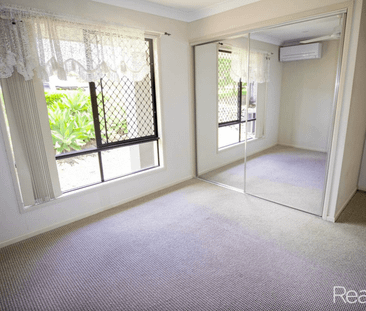 HUGE family home in a quiet pocket of Nambour - Photo 5