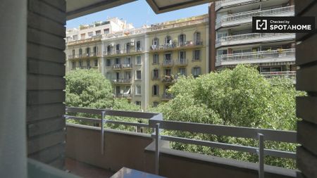 barcelona, Catalonia 08036 - Photo 2