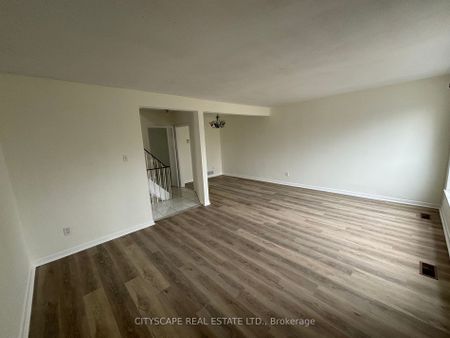 Townhouse For Lease | E8118624 - Photo 5