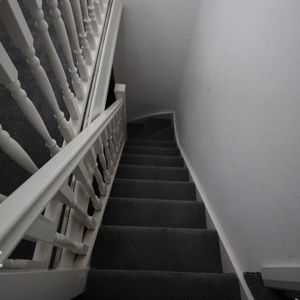 1 bedroom semi-detached house to rent - Photo 3