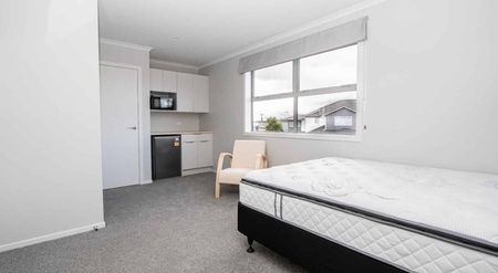 Furnished bedroom, electricity and wifi included! - Photo 2