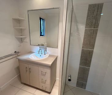 SPACIOUS 4 BEDROOM FAMILY HOME WITH MODERN COMFORTS - Photo 5