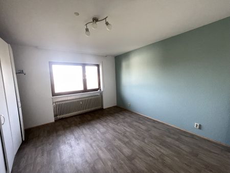 Helle 3-Zimmer-Wohnung mit Balkon und Garage - Photo 2