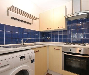 High Street, Addlestone, Surrey, KT15 1UP - Photo 3