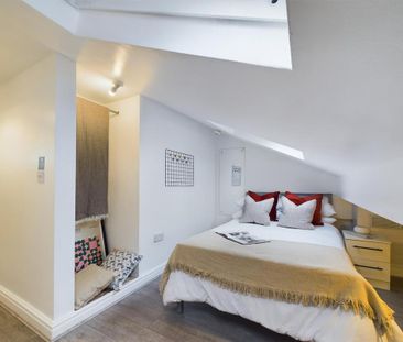 6 bedroom house to rent - Photo 1