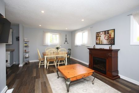 For Lease - 9 Bridge Street Unit# 2nd Flr, Kawartha Lakes, Ontario - Photo 5