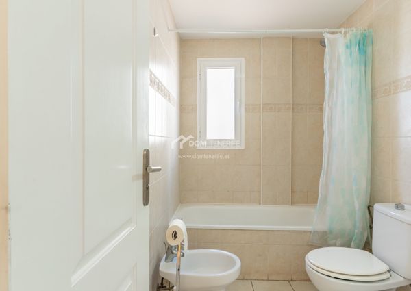 Chalet adosado · Alquiler a largo plazo ·