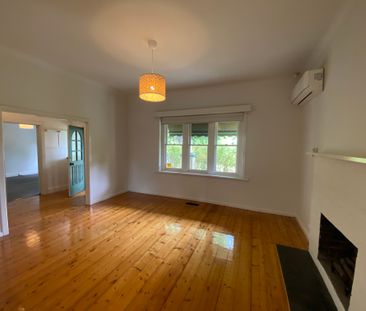 12 Kirkham Road, MURRUMBEENA - Photo 1