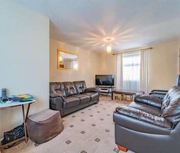 4 bedroom house to rent - Photo 2