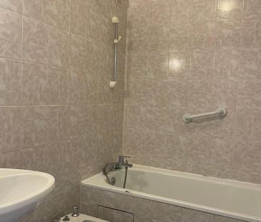 Location Appartement 2 pièces 62m² ANGLET 64600 - Photo 4