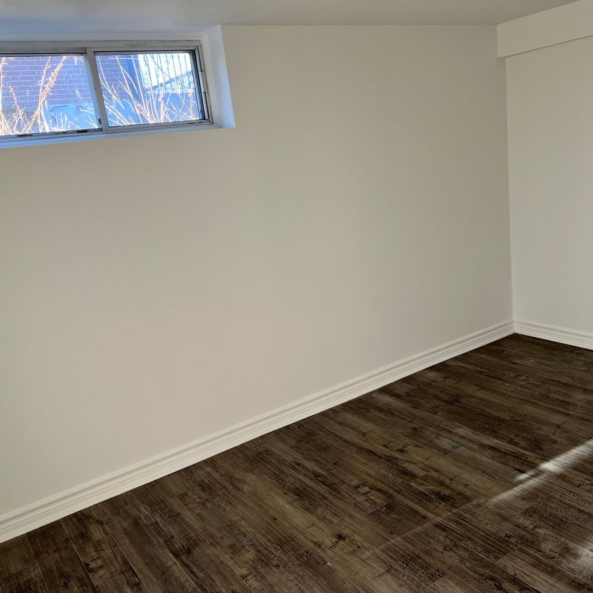 For Lease - 508 Stafford Drive Unit# Basement, Oakville, Ontario - Photo 1
