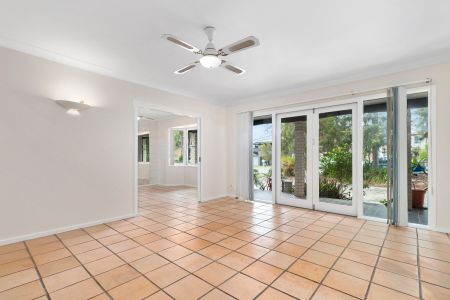 39 St George Crescent, 2172, Sandy Point Nsw - Photo 2