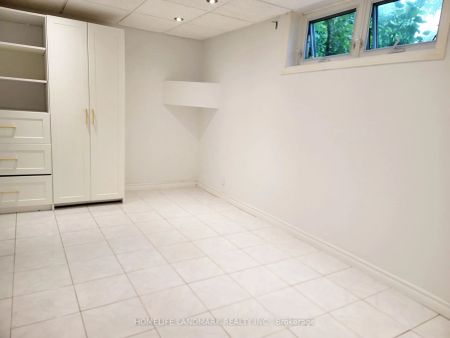 Property For Lease | E9055716 - Photo 3