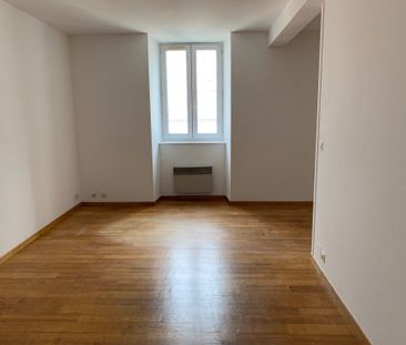 Location appartement 1 pièce 42 m² à Aubenas (07200) - Photo 3