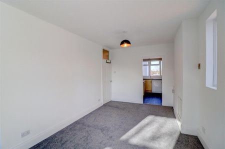 2 BED Flat To rent - Photo 2