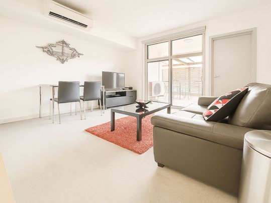 1x1 BULGARRA UNIT! - Photo 1