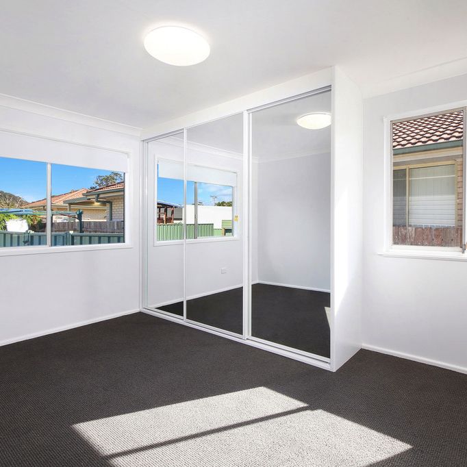 Lovely Family Home!! - Photo 1