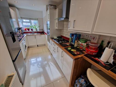 House share to rent - Photo 4