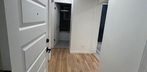 🏡 4 1/2 RÉNOVÉ - 2E ÉTAGE DE TRIPLEX - 1 495$/MOIS 🏡 Tétreaultville - 20 min de marche du métro Honoré-BeaugrandLibre immédiatement OU 1er juillet - Photo 2