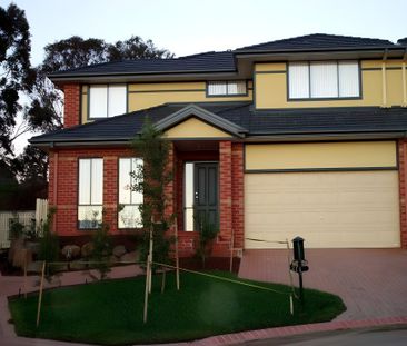 Comfort and Style: Your Sanctuary at 21 Cascades View, Yallambie - Photo 4