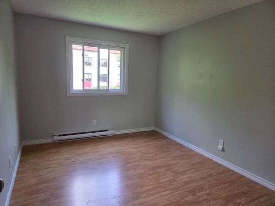 For Lease - 8800 Willoughby Drive Unit# 308, Niagara Falls, Ontario - Photo 1