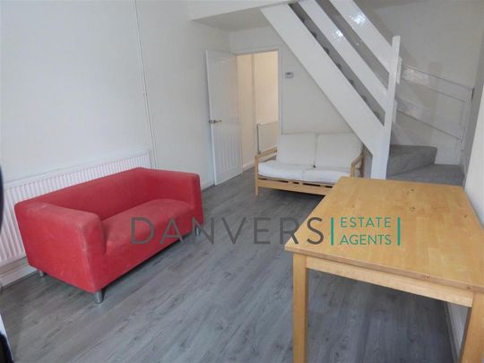 3 bedroom terraced house to rent - Photo 1