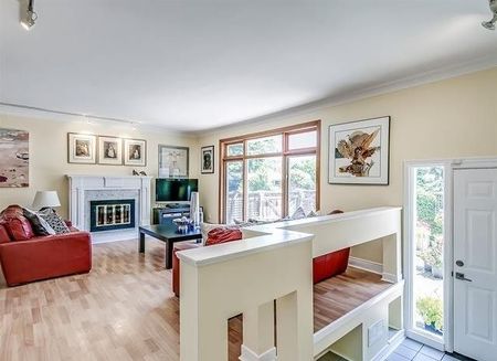 For Lease - 186 Tweedsdale Crescent, Oakville, Ontario - Photo 3