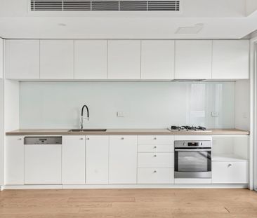 Modern Two Bedroom Townhouse - Photo 2