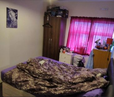 Room in a Shared House, Mayville Avenue, LS6 - Photo 1