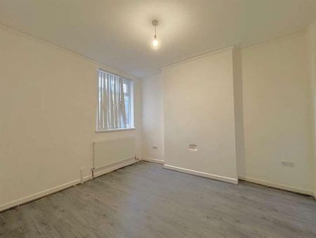 Hurst Grove, MK40 - Photo 3