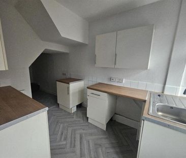 Room 3, Mansfield, NG19 - Photo 4