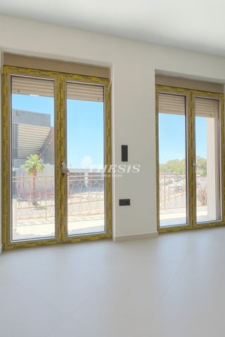Ανακαινισμένο διαμέρισμα προς ενοικίαση στο Νέο Φάληρο - Photo 3