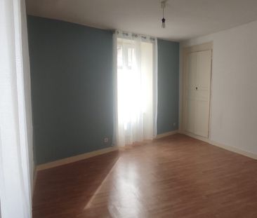 Location Appartement 2 pièces 37m² ARGENTON SUR CREUSE 36200 - Photo 3