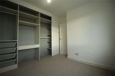 Lower Higham Road, Gravesend, Kent, DA12 - Photo 4