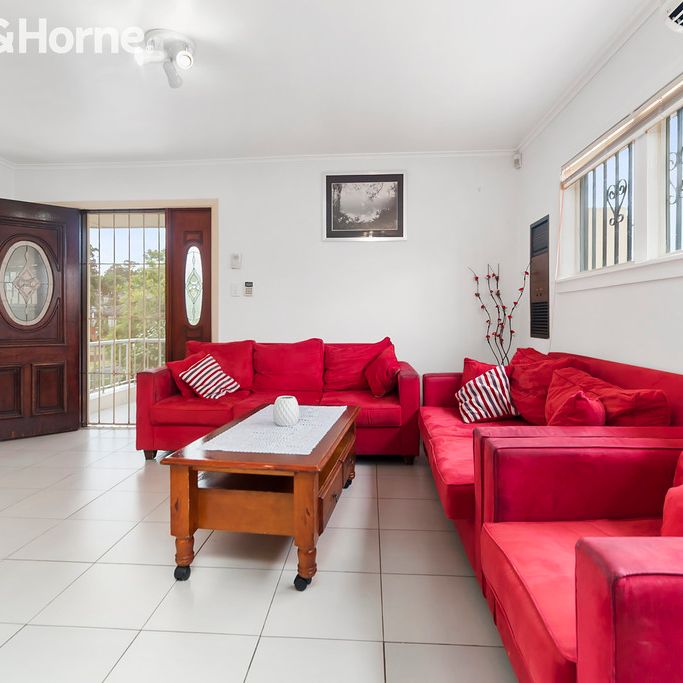 6 Winnal Place, Ashcroft, NSW 2168 - Photo 1