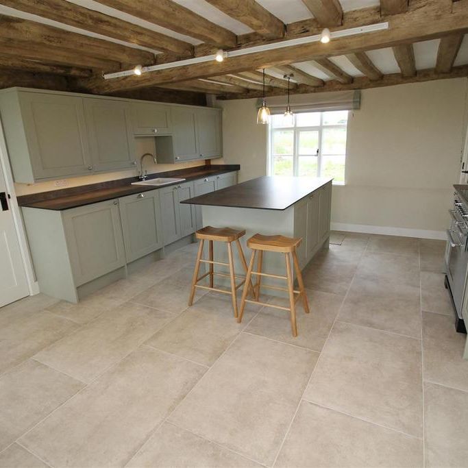 3 bedroom farm house to rent - Photo 1